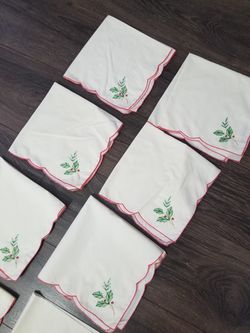 Vintage Set 8 Christmas Lunch Napkins Hand Embroidered table set home decor