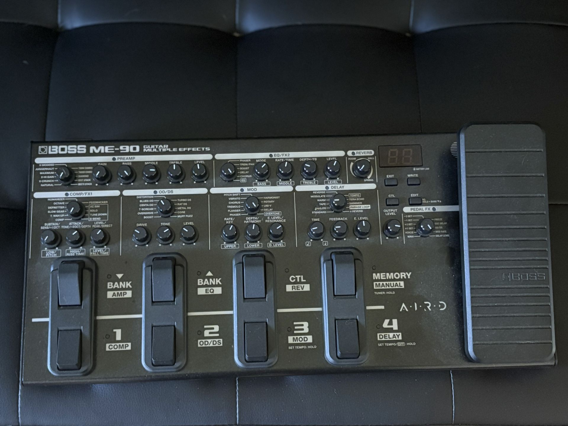 Boss ME-90