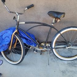 26in  VINTAGE  MURRY  BEACH  CRUISER 