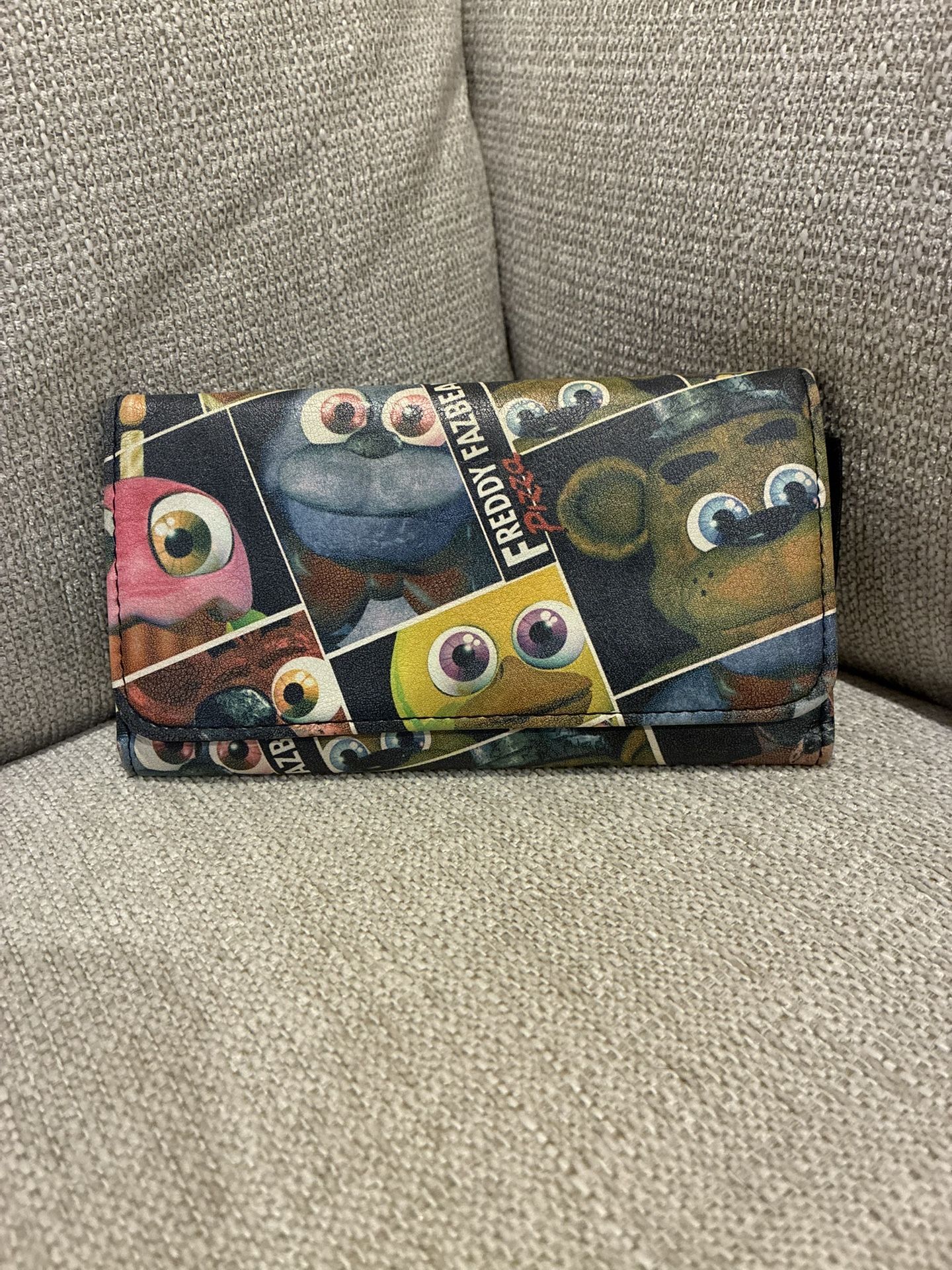 Five Nights at Freddy’s Wallet (2015)