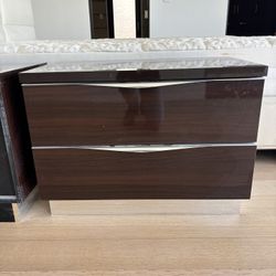 Italian Lacquer Night Stands 2 Pieces 