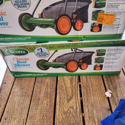 20 INCH. REEL MOWER WITH GRASS CATCHER  NEW CONDITIONS 