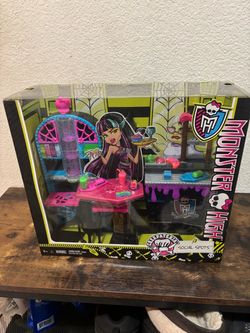 Monster high Social Spots Creepateria