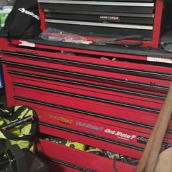 Craftsman Roll Away Tool Chest…and TOOLS TOO