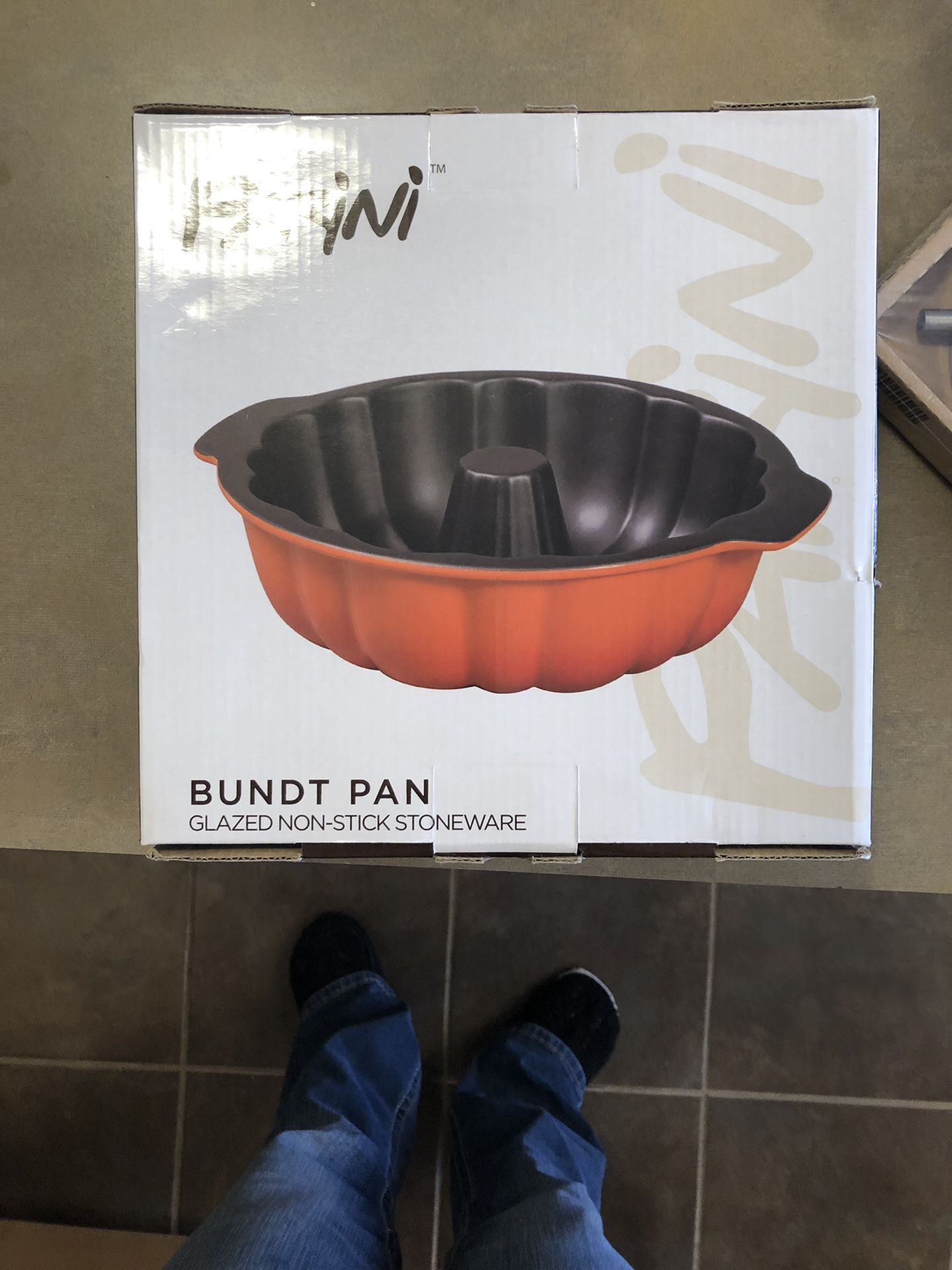 Stoneware Bundt pan