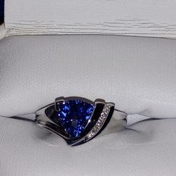 14kt Sapphire And Diamond Ring 