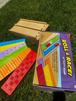 Roll and Race lakeshore kit, includes ramps and varying textured ramps!