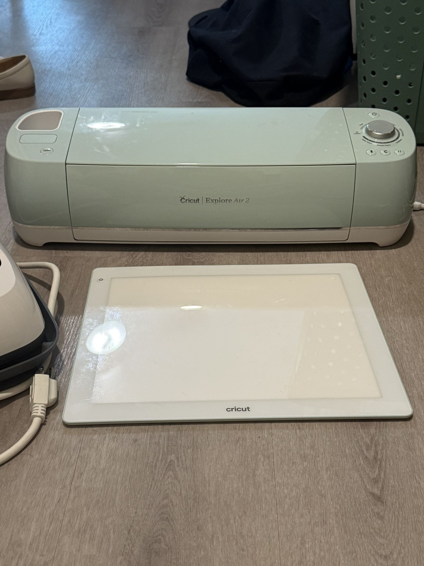 Cricut Explore Air 2 bundle 