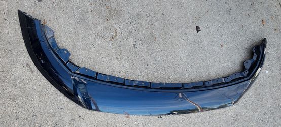 2025 2026 JEEP WAGONEER FRONT BUMPER UPPER TRIM MOLDING PANEL