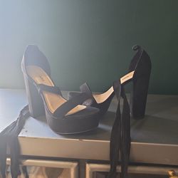 Fashion Nova Woman's Heels 8.5