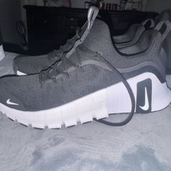 Men’s Nike Metcons & Air Force’s 