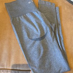 NVGTN Leggings Size Medium