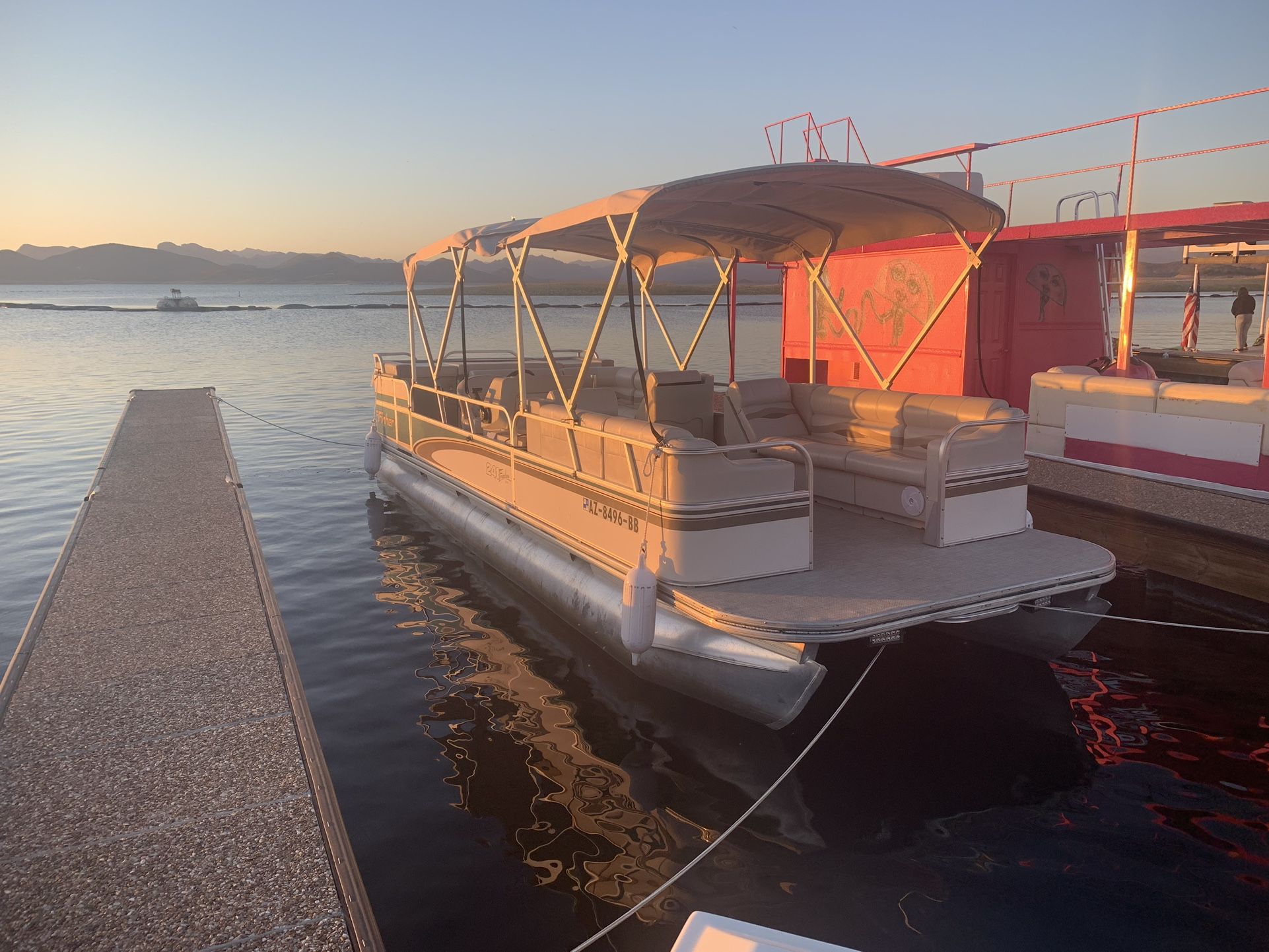 1999 Fisher Deluxe (24)ft NO WOOD ALL COMPOSITE