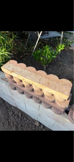 Edging blocks
