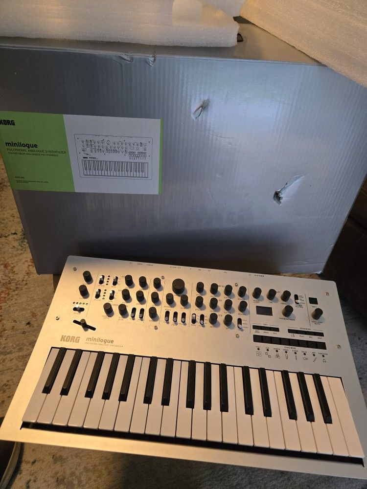 Korg Minilogue Poly Synth