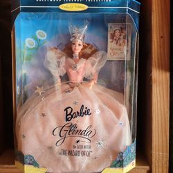 Live Collector Barbie Dolls From Wizard Of Oz Five Pieces Shown In Picture$350 Or Best Offer