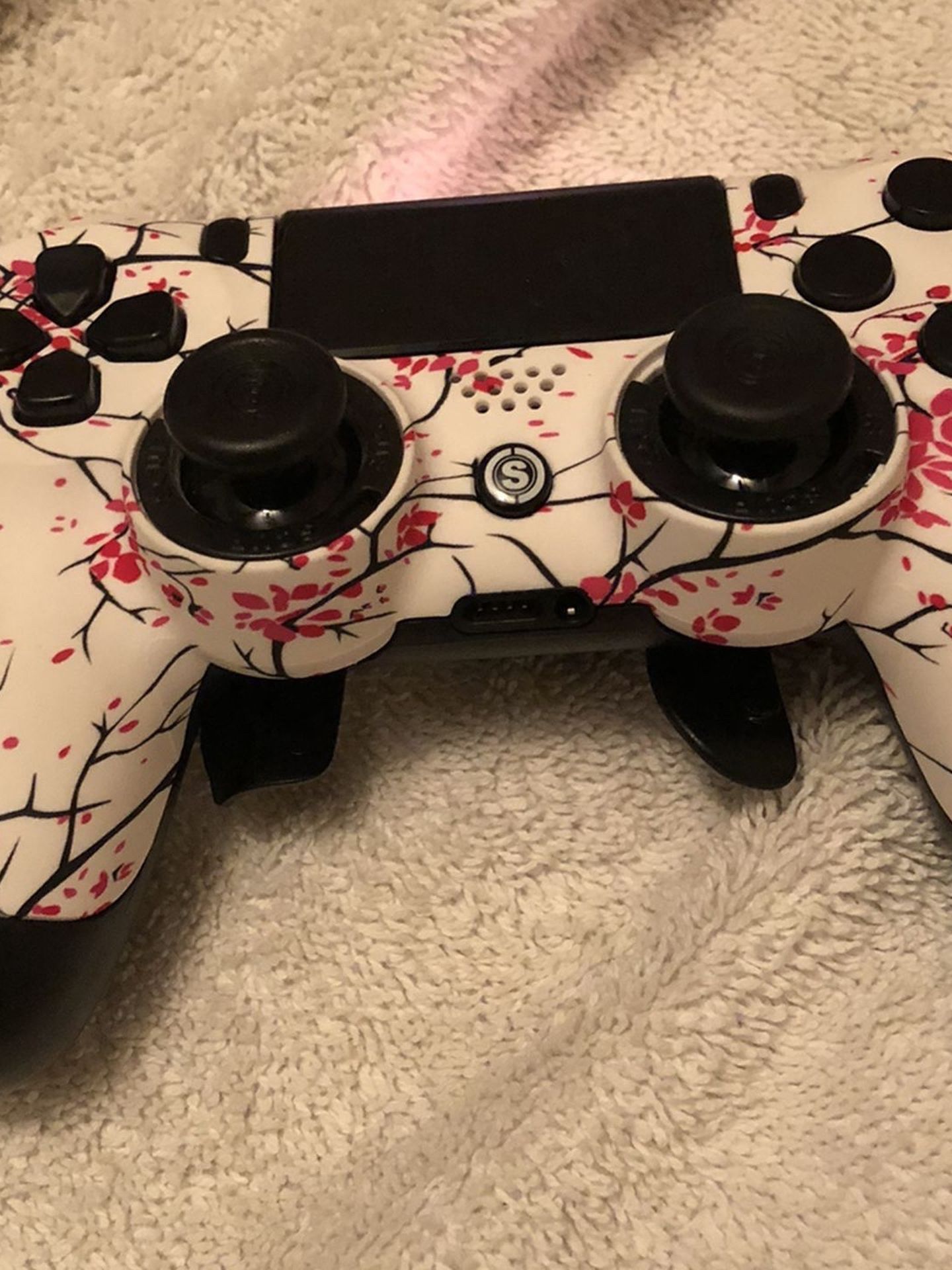 Scuff controller