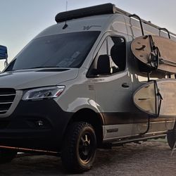 2007- Present Mercedes Sprinter Aluminess Surf Racks 