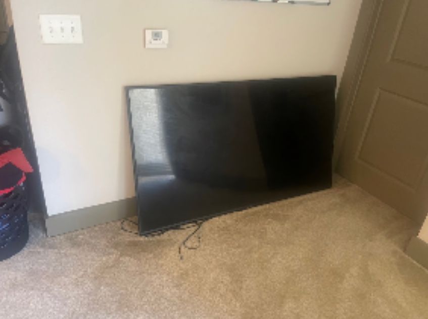 70” Inch TV & XBOX SERIES X