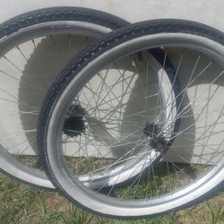 Beach cruiser bicycle white wall 24 inch wheel set