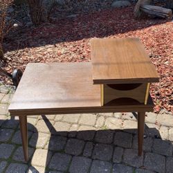 Small Wooden table 27,5”-17,5”-21,5”h