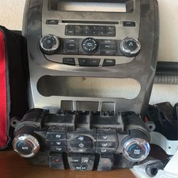 Radio/AC Components For 2010-2012 Ford Fusión