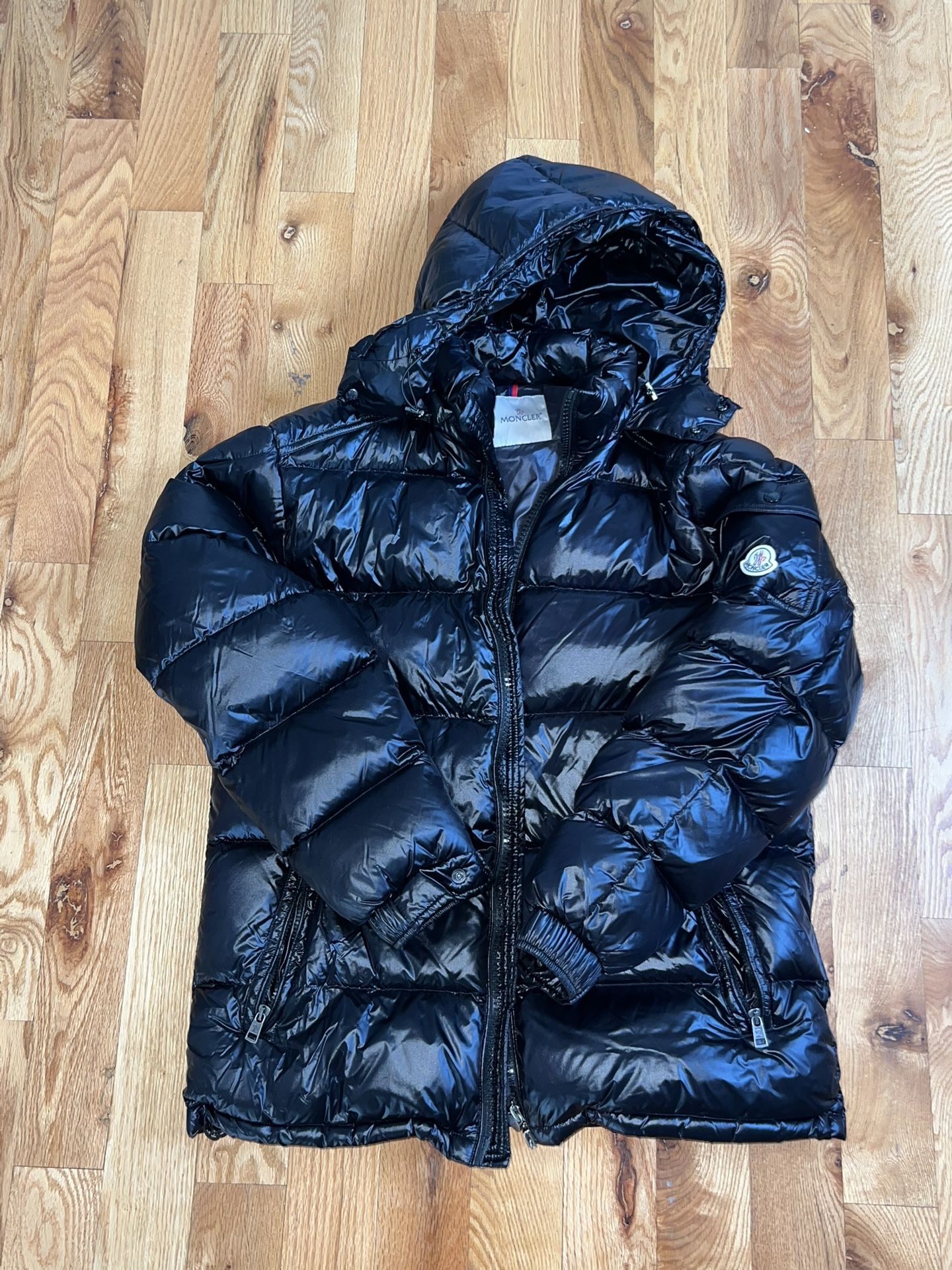 Moncler Maya Coat Size Large Brand New Jordan