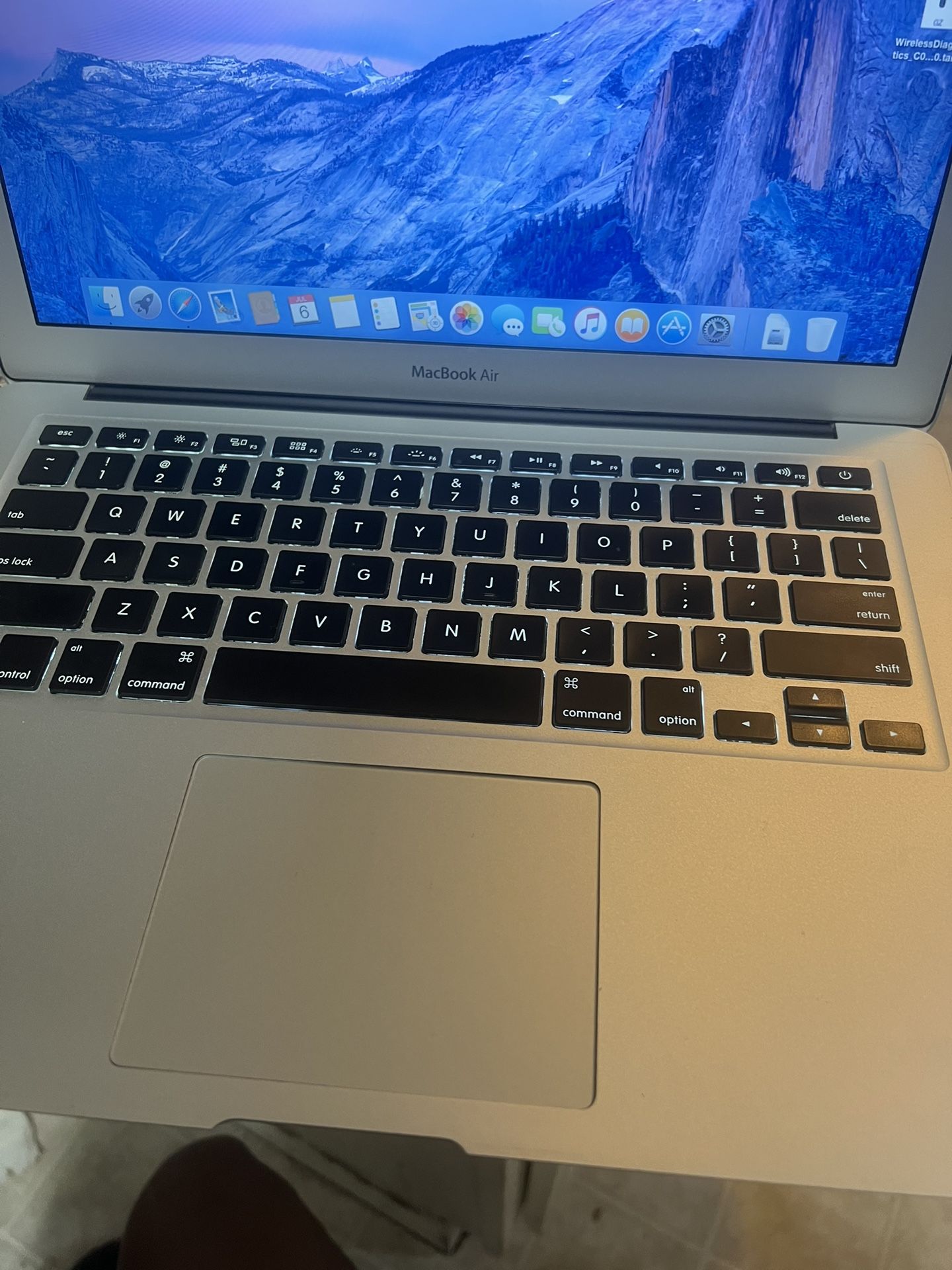 OLD MACBOOK AIR 2013