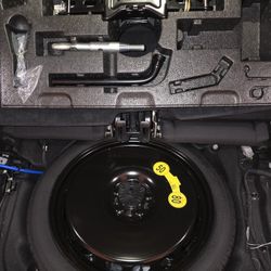 Volvo XC90 Spare Wheel + Jack Tool Kit – Brand New