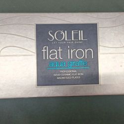 Soleil Aqua Giraffe Flat Iron