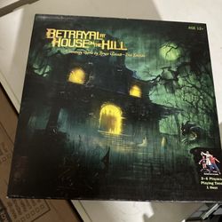 Betrayal at house on the hill boardgame + expansion 