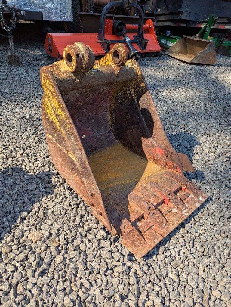 22" Mini Excavator Bucket 
