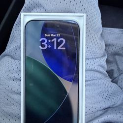 iPhone 17 pro!!! Verizon like new open box!!