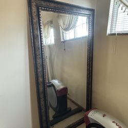 Pretty Mirror 