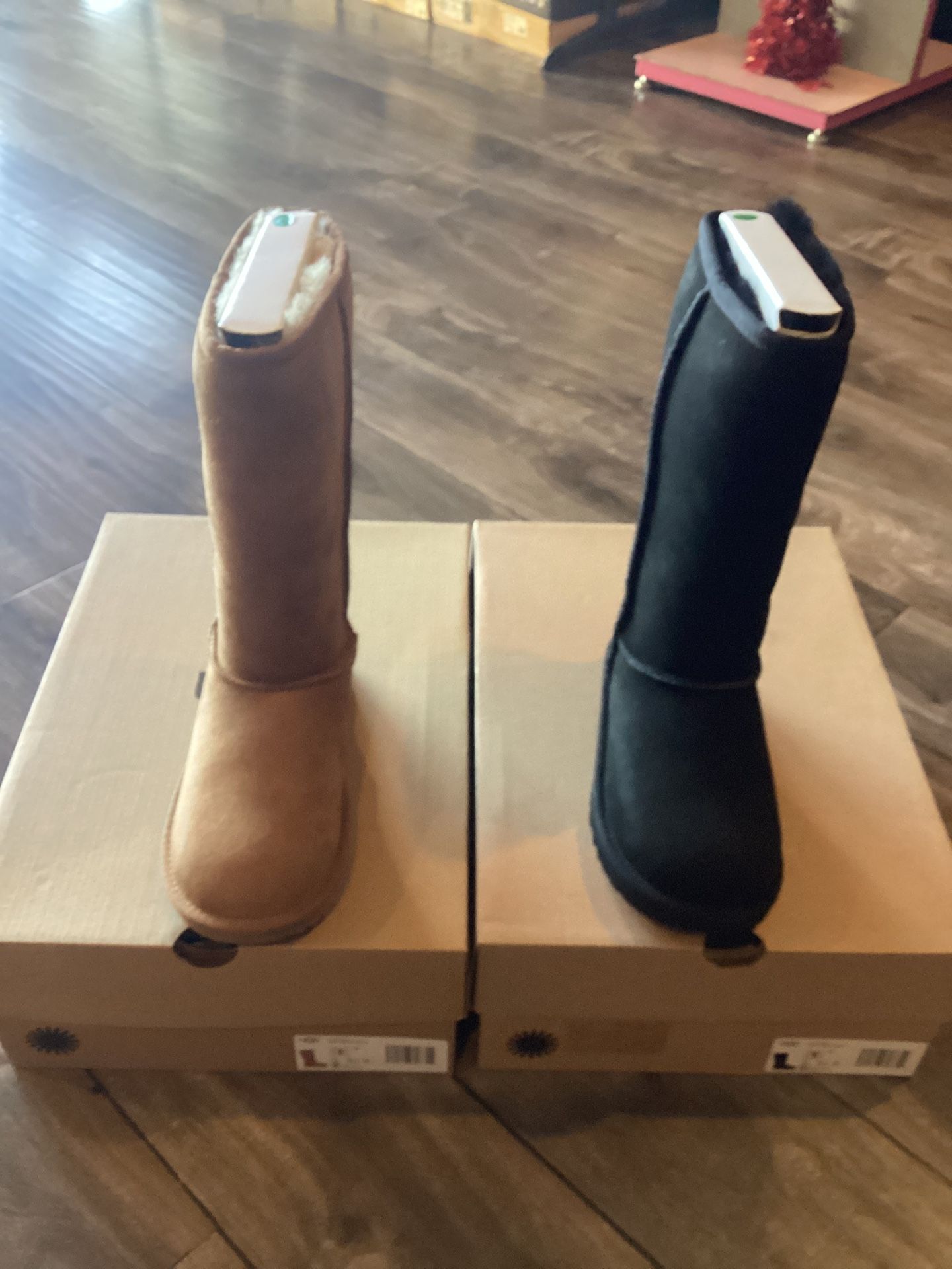 Uggs big kids, tall classic. Size 13 Through 6