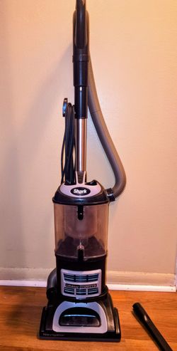 Shark Navigator Lift-Away Deluxe Upright Vacuums