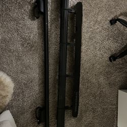 Yakima Rack & Rig - Skyline towers, Jet stream bars (50”), Wind Faring Shield, Locks (4)