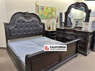 Royal Majestic 4pc queen bed set ( Chest and mattress not included for the price )