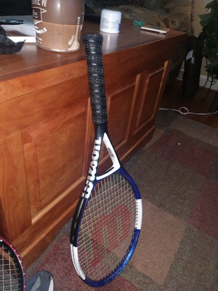 Like new Wilson Ncode tennis racket and bah