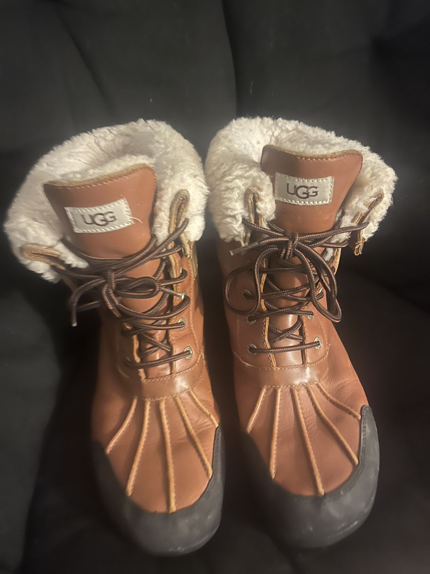 Ugg Butte Boots (+2 Sneakers) Size 11