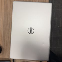 Dell Inspiron 15 7000 (P70F) - Touchscreen - 8GB RAMA -940 MX