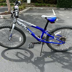 Trek MT200 bike, 24” wheels