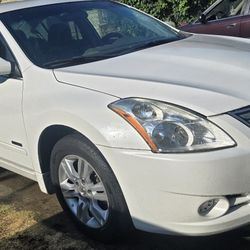 2011 Nissan Altima Hybrid Sedan 4D