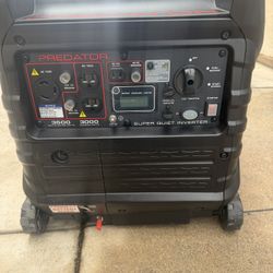 PREDATOR 3500 Watt SUPER QUIET Inverter ^ Top Generator with CO SECURE Technology, 41 Hours Solo 41 Horas De Uso Good Condition Like New 