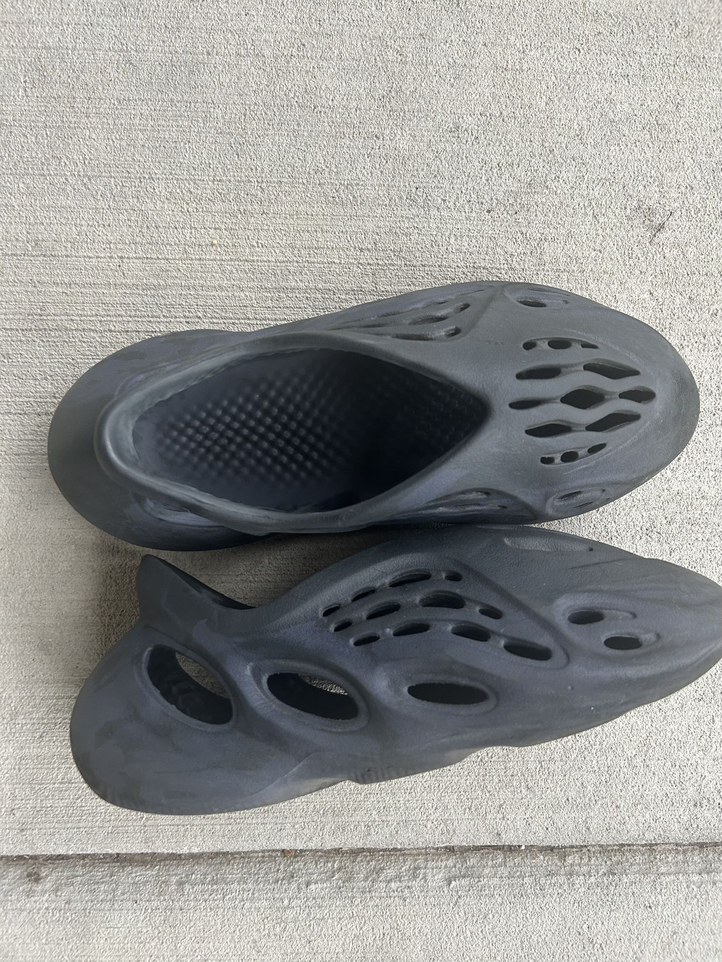 Yeezy foam runners