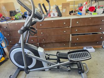 NordicTrack Commercial 9.9 Elliptical – LIKE NEW, now in garage for easy pickup