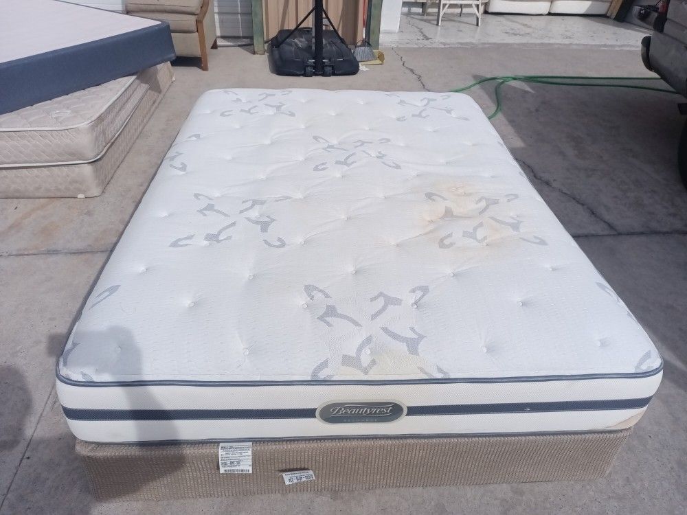 beautyrest queen mattress and box spring price