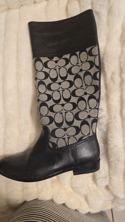 Boots COACH