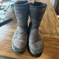 Ugg Boots Unisex Size M7 W8
