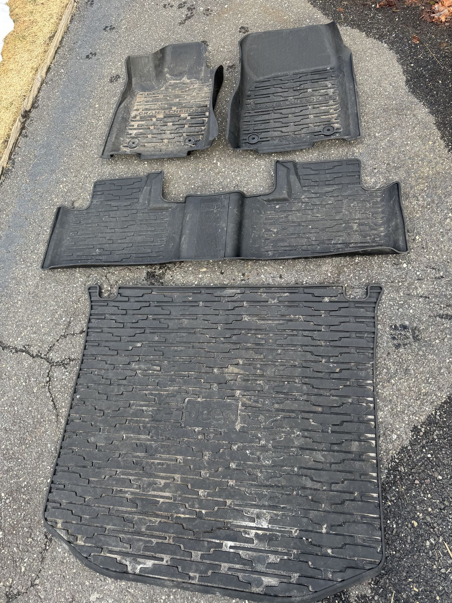 Mud Mats - Grand Cherokee